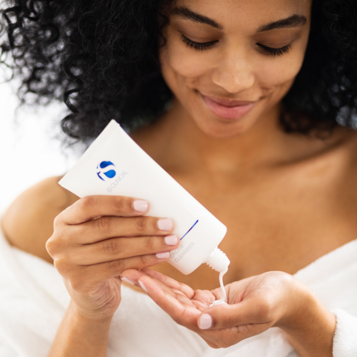 iS Clinical Cream Cleanser 120ml